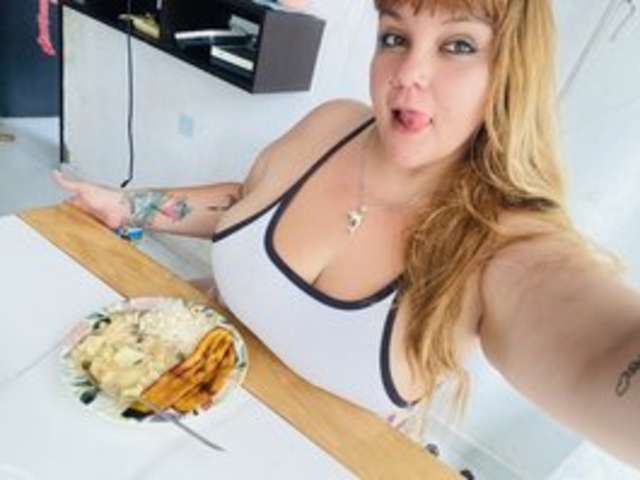go to chat with Alisson_Queen