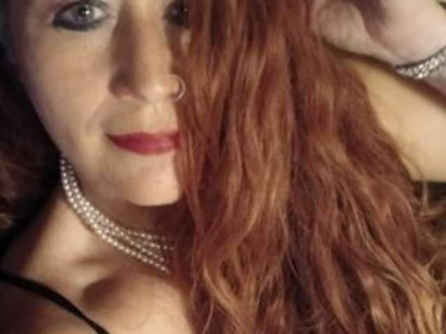 go to chat with AlizabellsPleasures