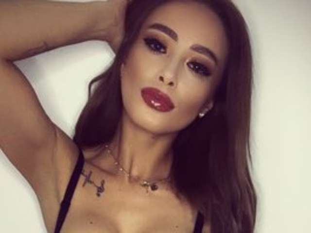 go to chat with AlleRose