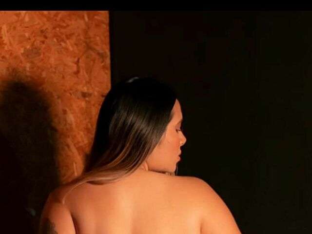 go to chat with AlysonMyers