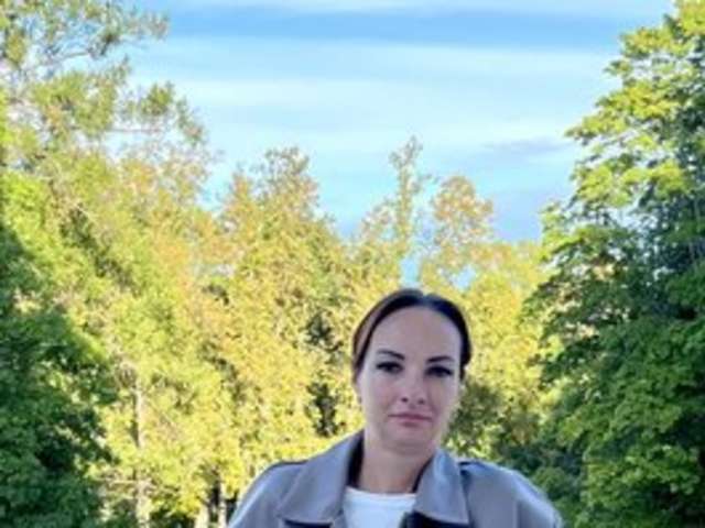 go to chat with Alyssa-Rosy