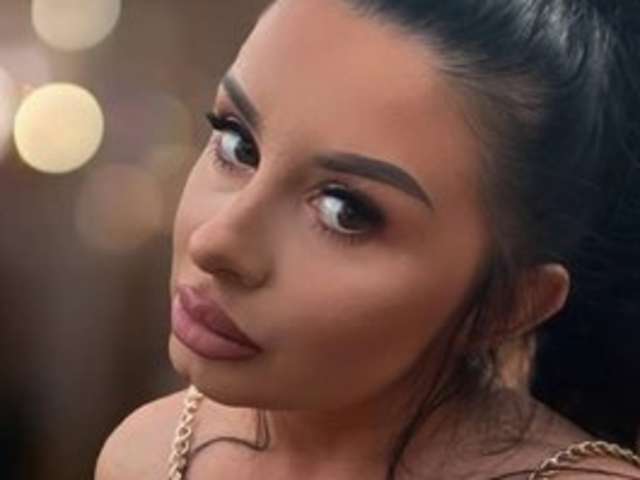 go to chat with AlyxDior