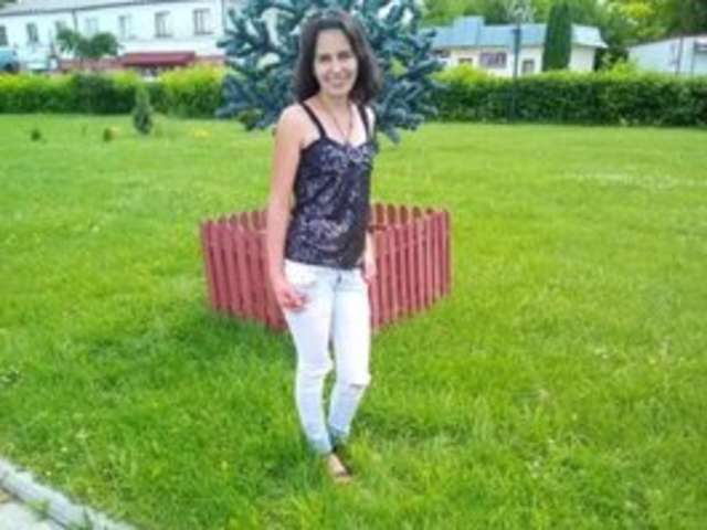 go to chat with Amalia-Cori