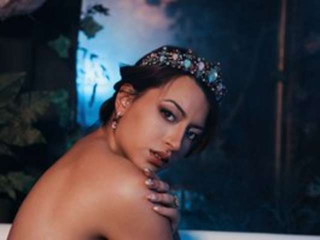 go to chat with AmayaSorni