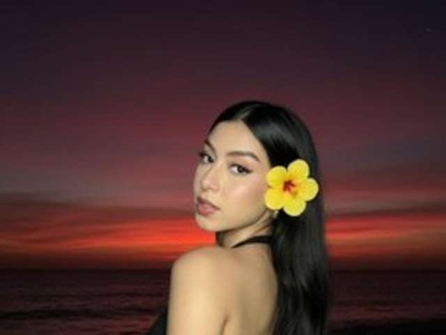go to chat with Amber-HoffmanSt