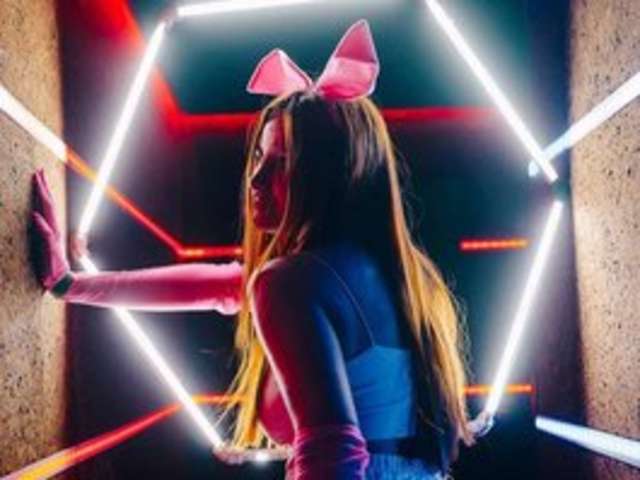 go to chat with Ameli1