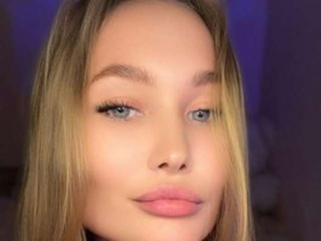 go to chat with Amelia8