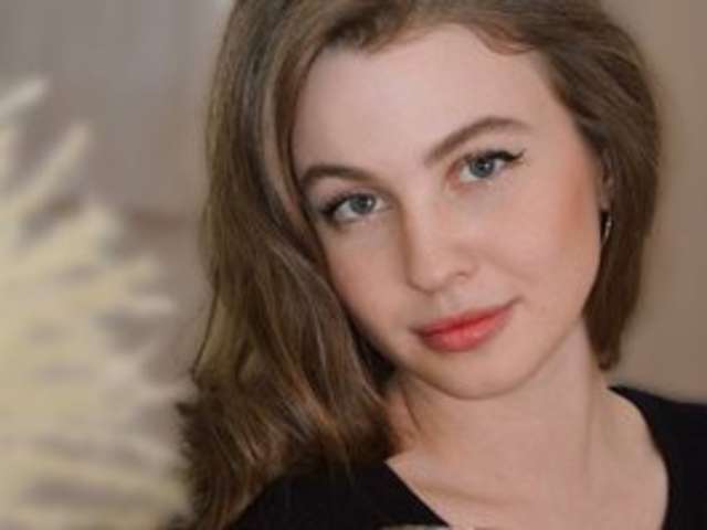 go to chat with AmeliaCassel