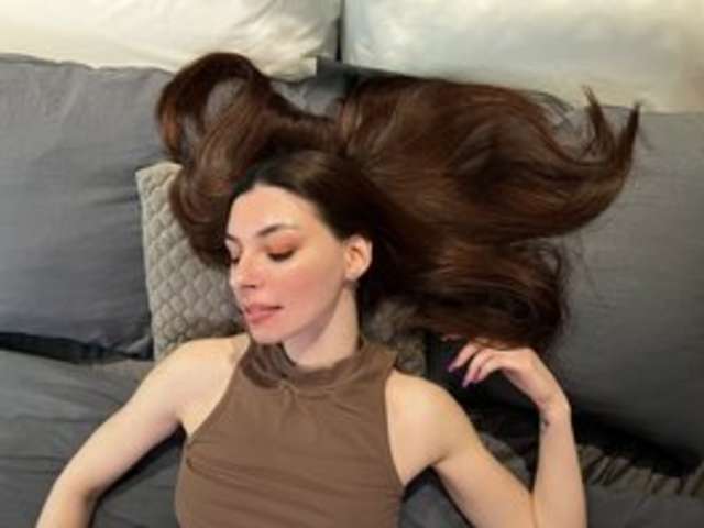 go to chat with AmelieCrosby