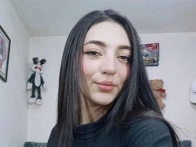 AMELLIA-ROUS amateur webcam photo