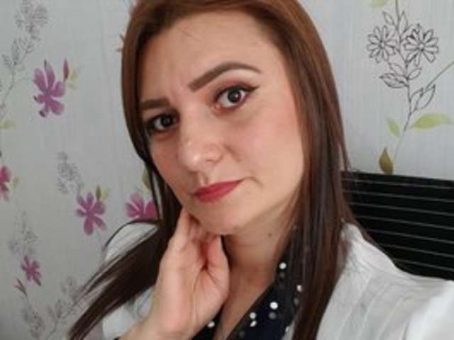 go to chat with Amie-Adams82