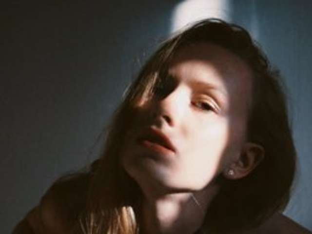 go to chat with Amilee