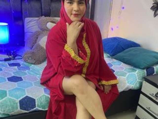 go to chat with AmiraFalu
