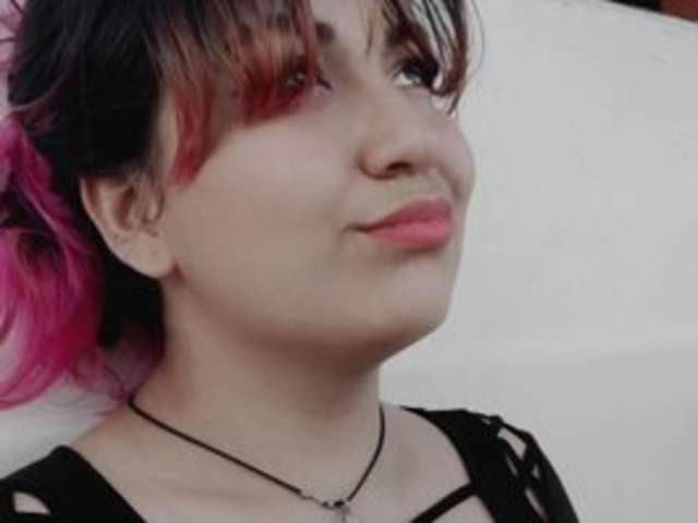 go to chat with AmoreLucy