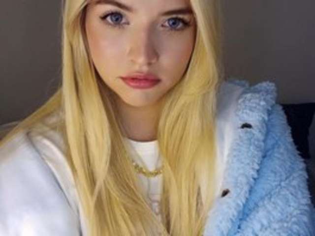 go to chat with AmyWright