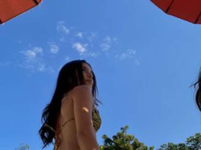 go to chat with AnabelWolf
