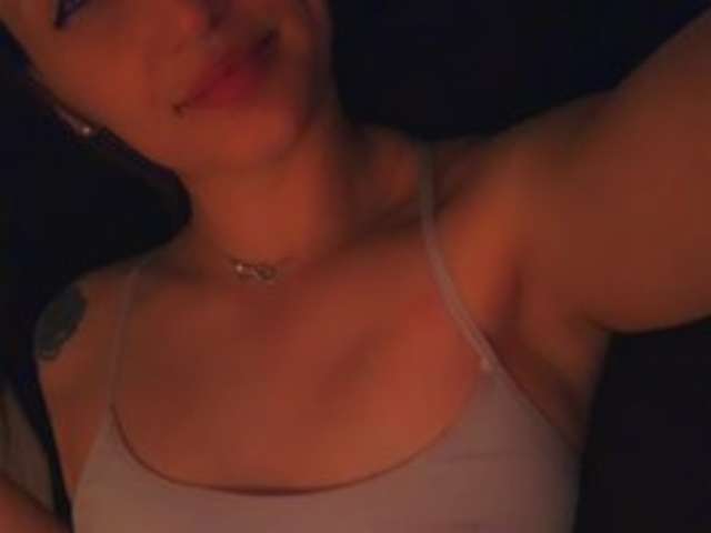 go to chat with AnaliseMarieXXX
