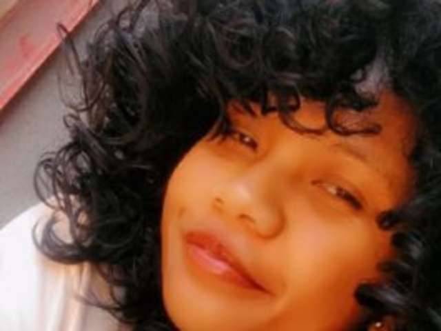 go to chat with Anelah