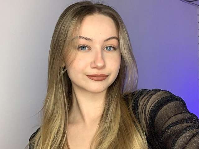 go to chat with Anficia