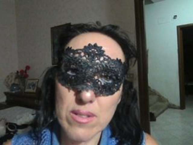 go to chat with Angelikaa2