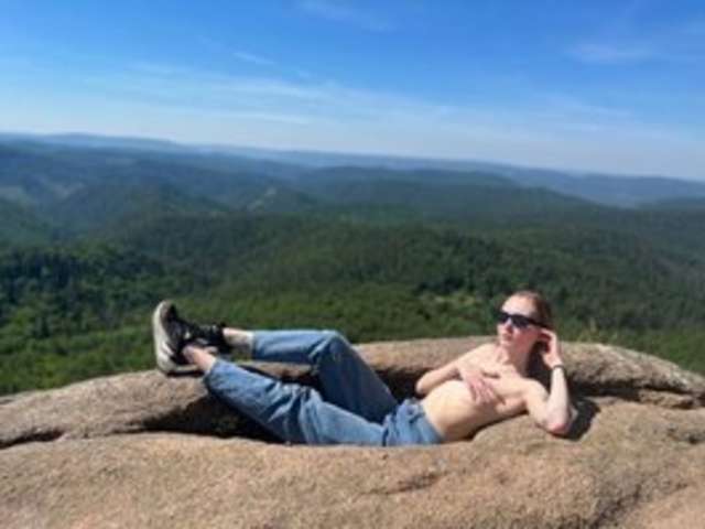 go to chat with Angelinakiss