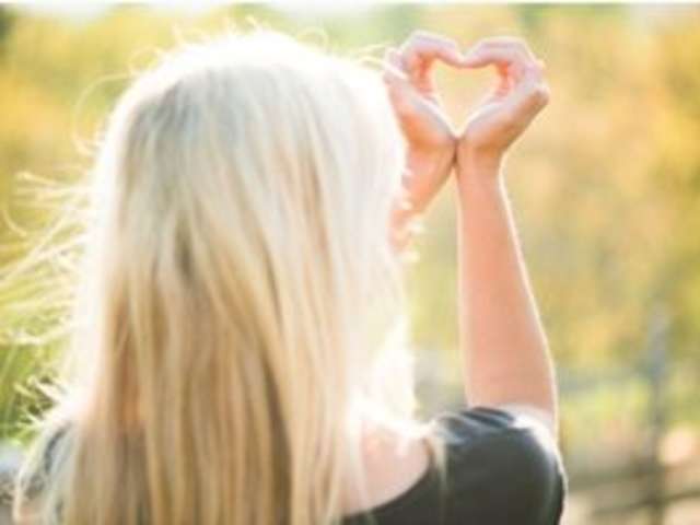 go to chat with Anna-141