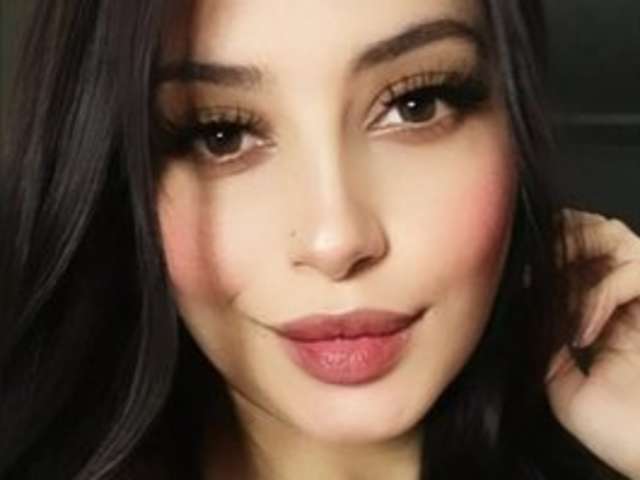 go to chat with AnnaCasas