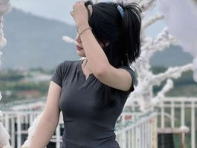 go to chat with AnnaThu