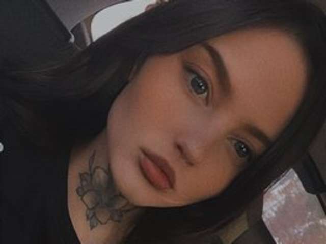 go to chat with Annabelle11