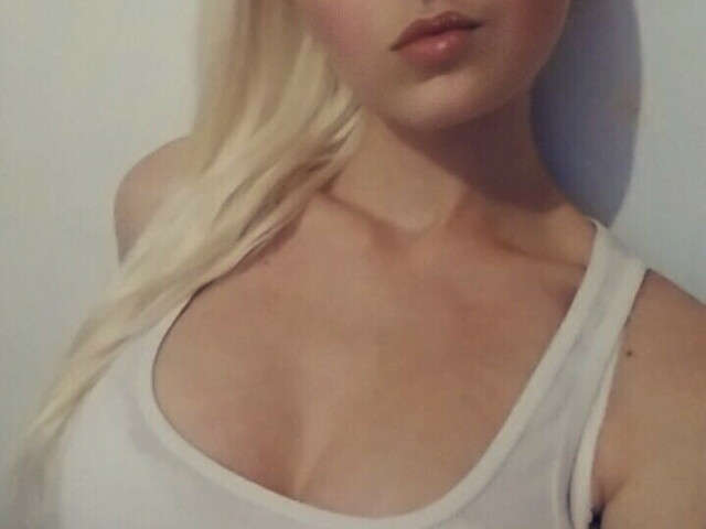 go to chat with Annalyssa