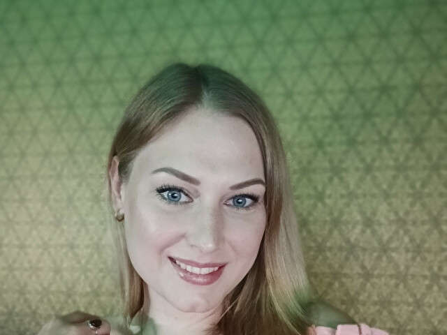 go to chat with Annarum