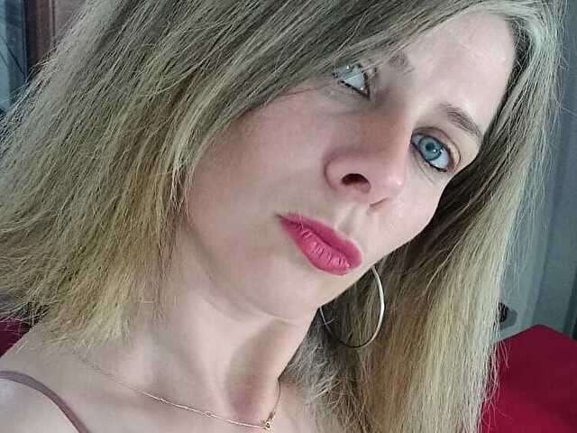 go to chat with AnneBlue