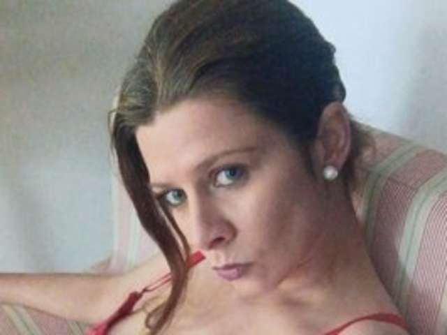 go to chat with AnneBlueeyes