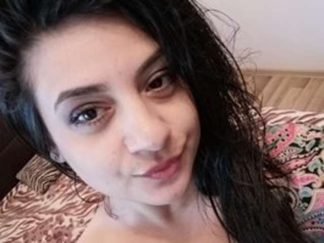 go to chat with AnneMarieJones
