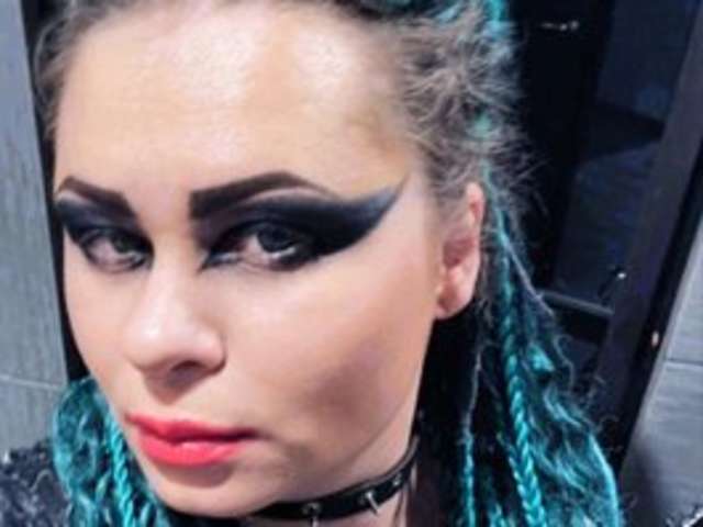 go to chat with AnnessixReign