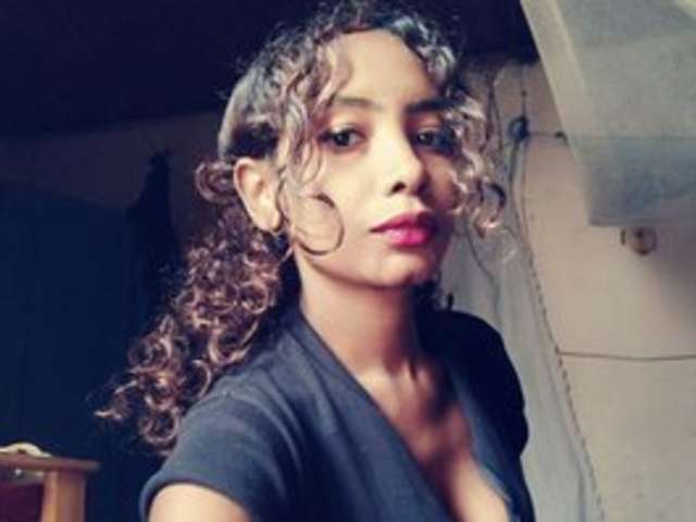 go to chat with Annicka25