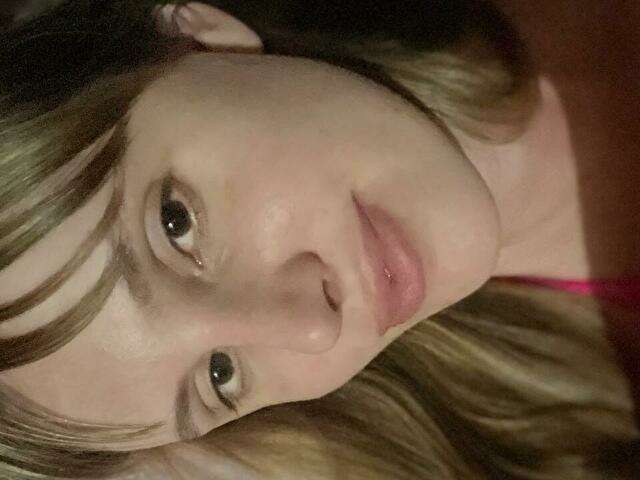 go to chat with Annietje