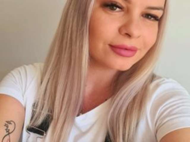 go to chat with AnnyaRose