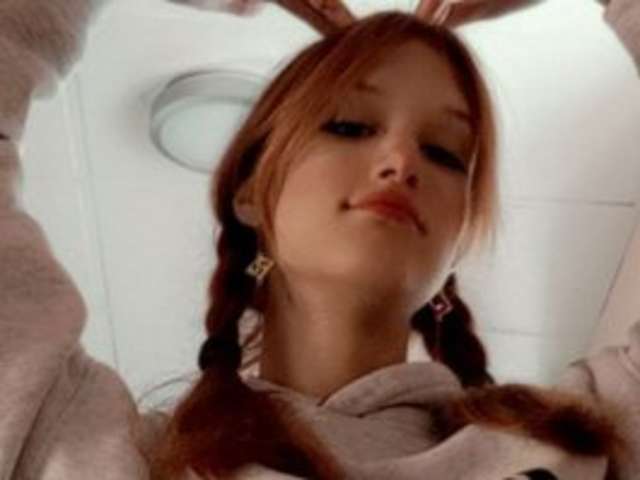 go to chat with AnnyiBlue