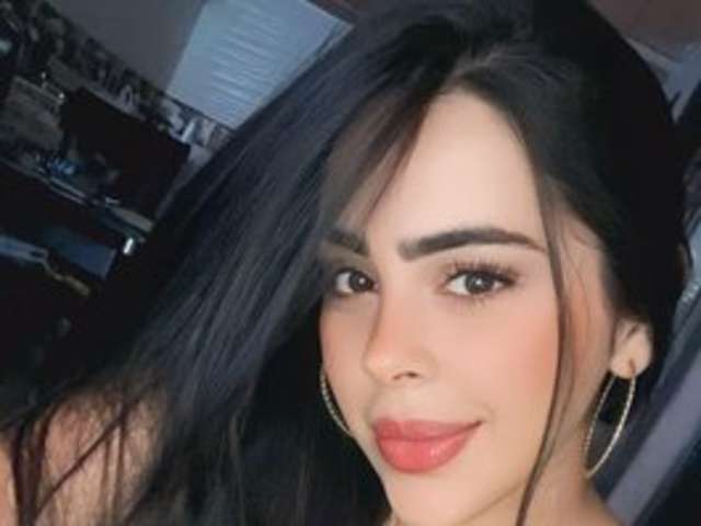 go to chat with Aria-Scott