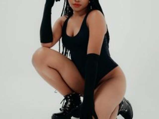 go to chat with AriaFoster