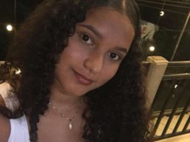 go to chat with Arianna-3