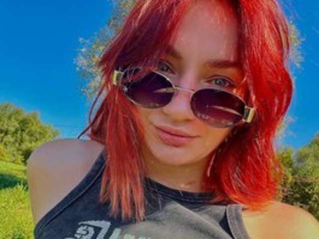 go to chat with ArinaWinss