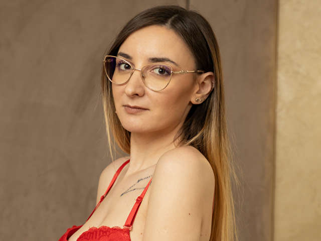 go to chat with ArteMiss