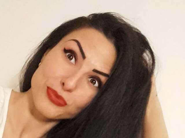 go to chat with AryannaQueen