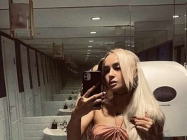 go to chat with AshMila
