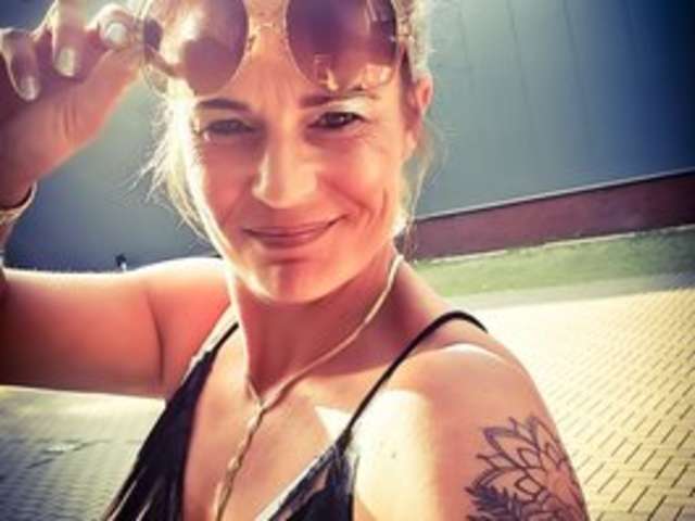 go to chat with Ashley-Rose