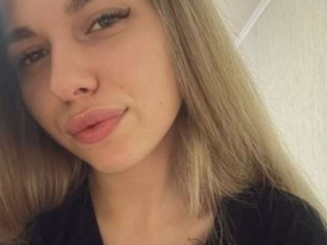 go to chat with Ashleyya