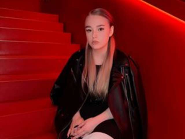 go to chat with AuroraCopper