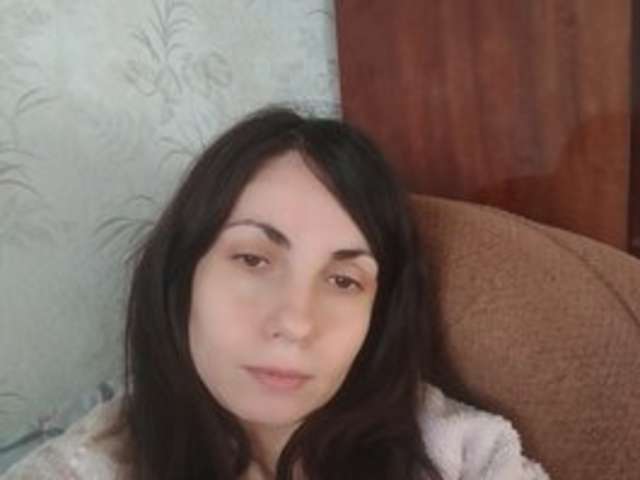 go to chat with Ava-Bobby